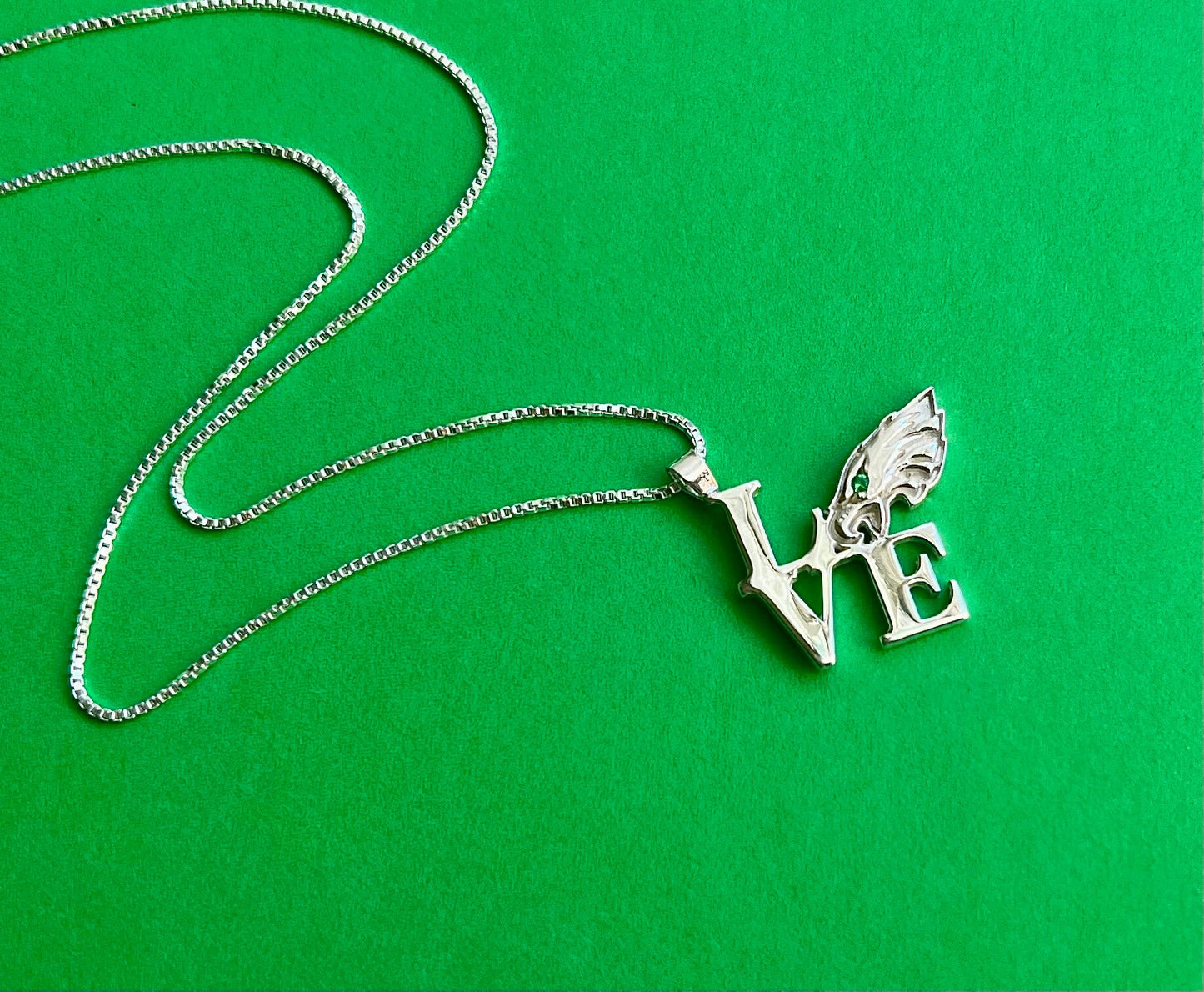 Philadelphia Eagles jewelry  Philly LOVE Pendant Eagles Necklace