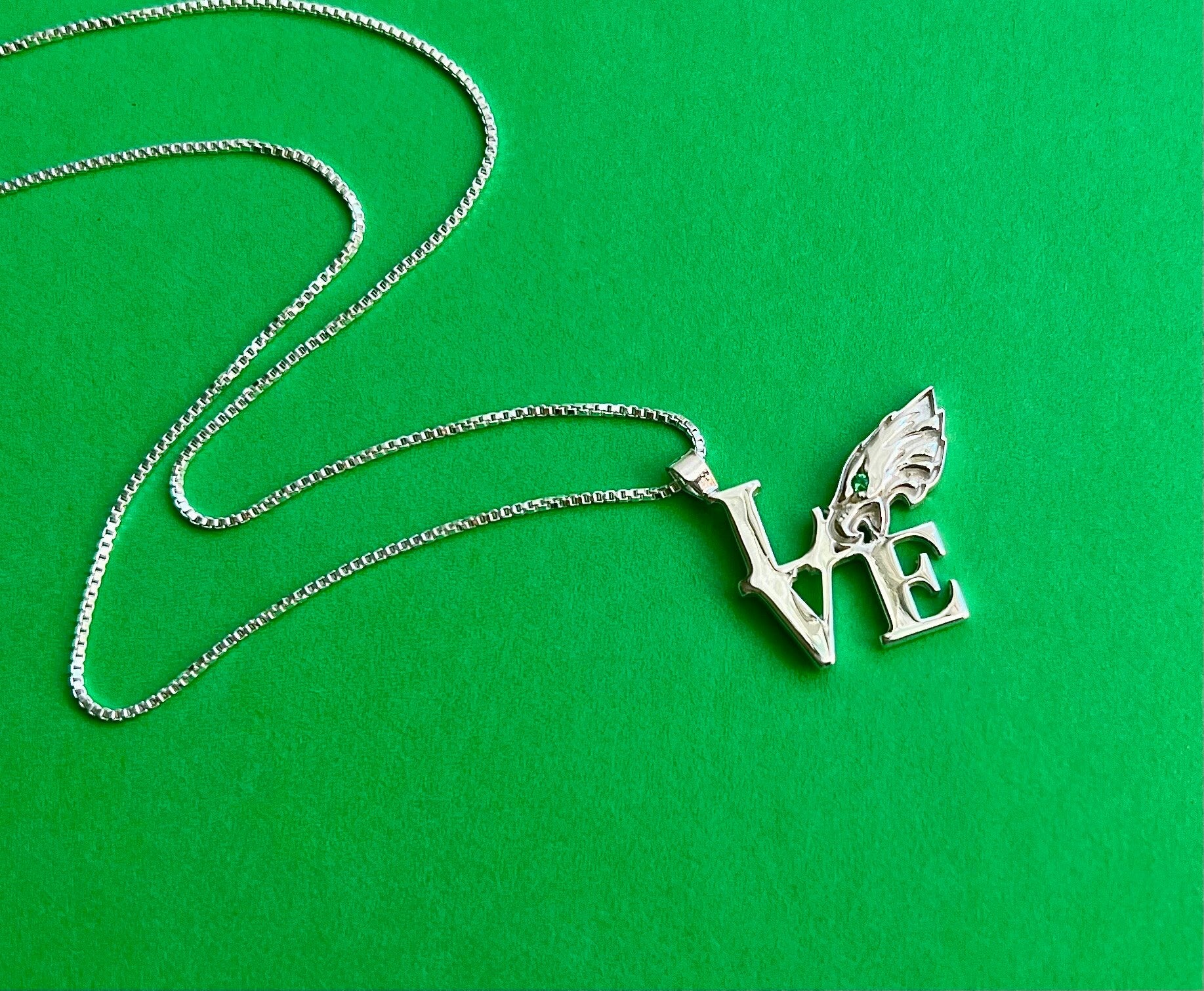 Philadelphia Eagles jewelry  Philly LOVE Pendant Eagles Necklace